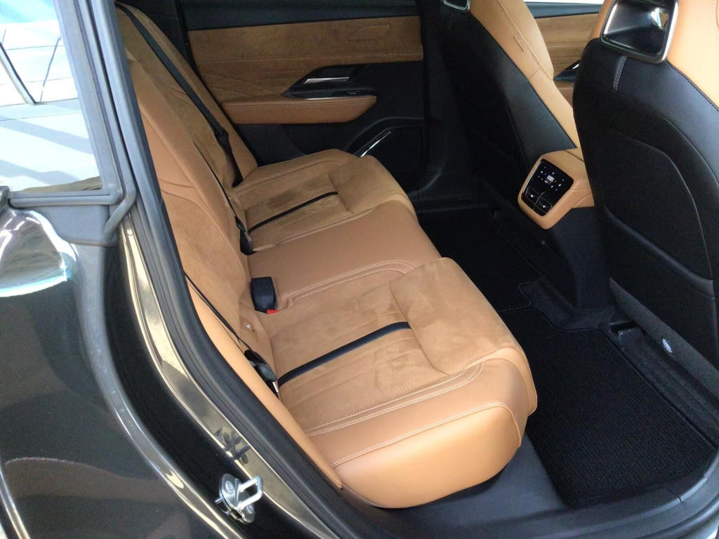Mazda 6e