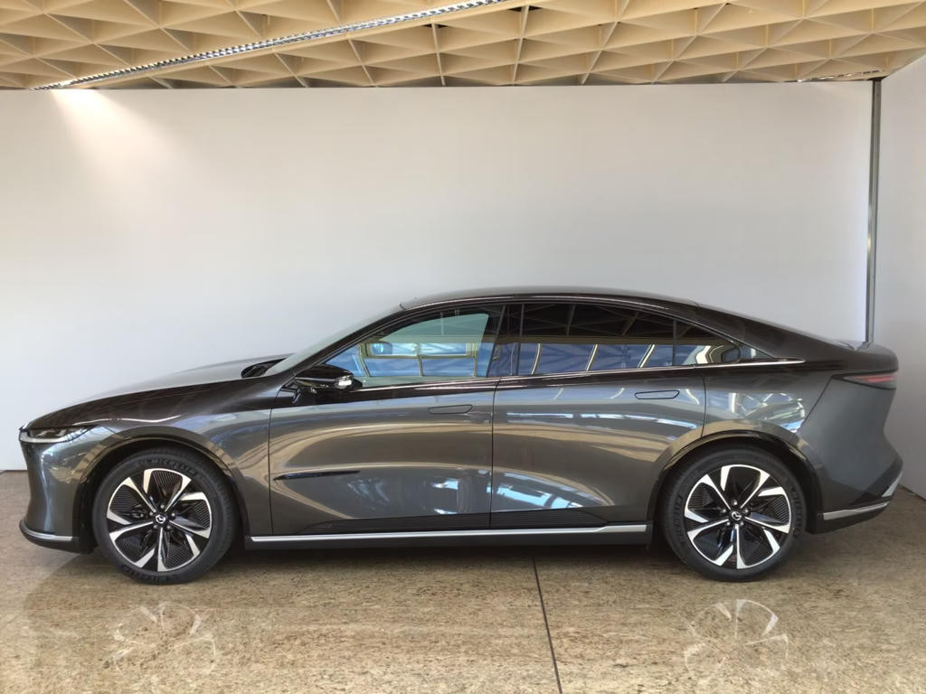 Mazda 6e