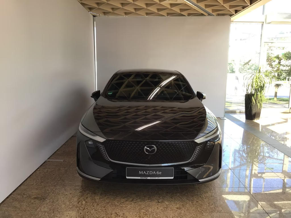 Mazda 6e