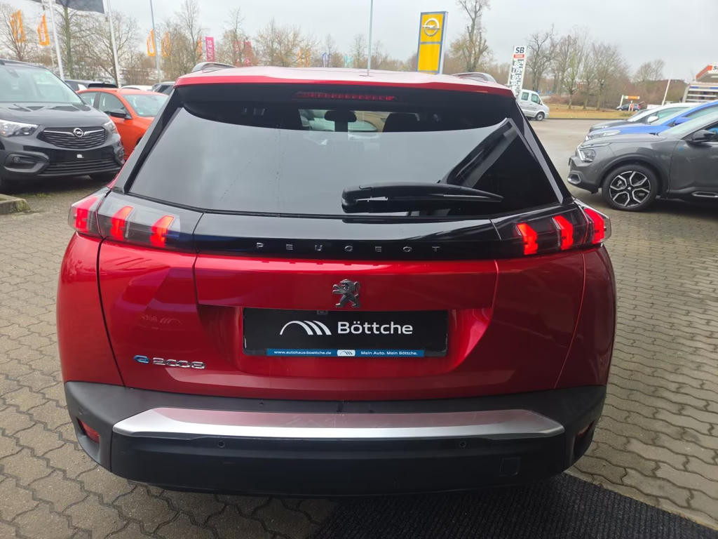 Peugeot e-2008