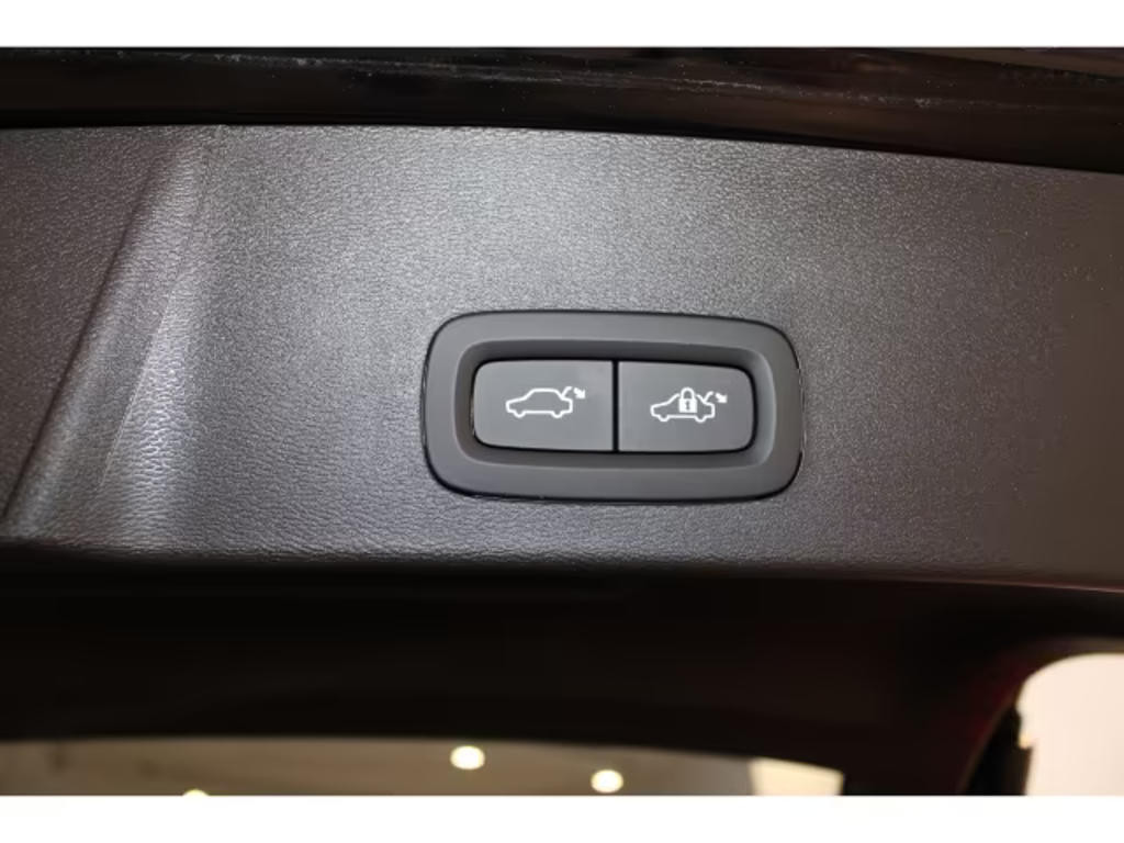 Volvo EX40