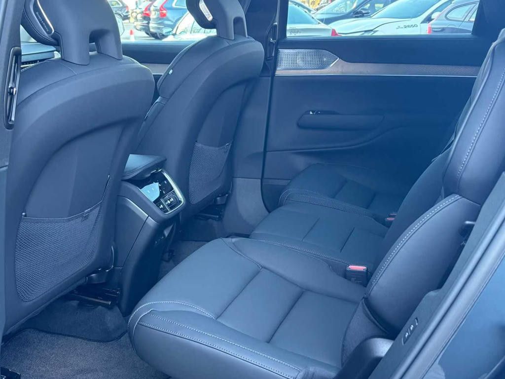 Volvo EX90