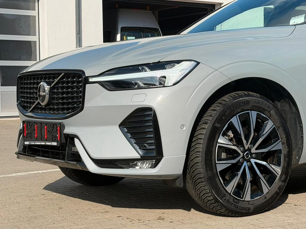 Volvo XC60 AWD Plus Dark