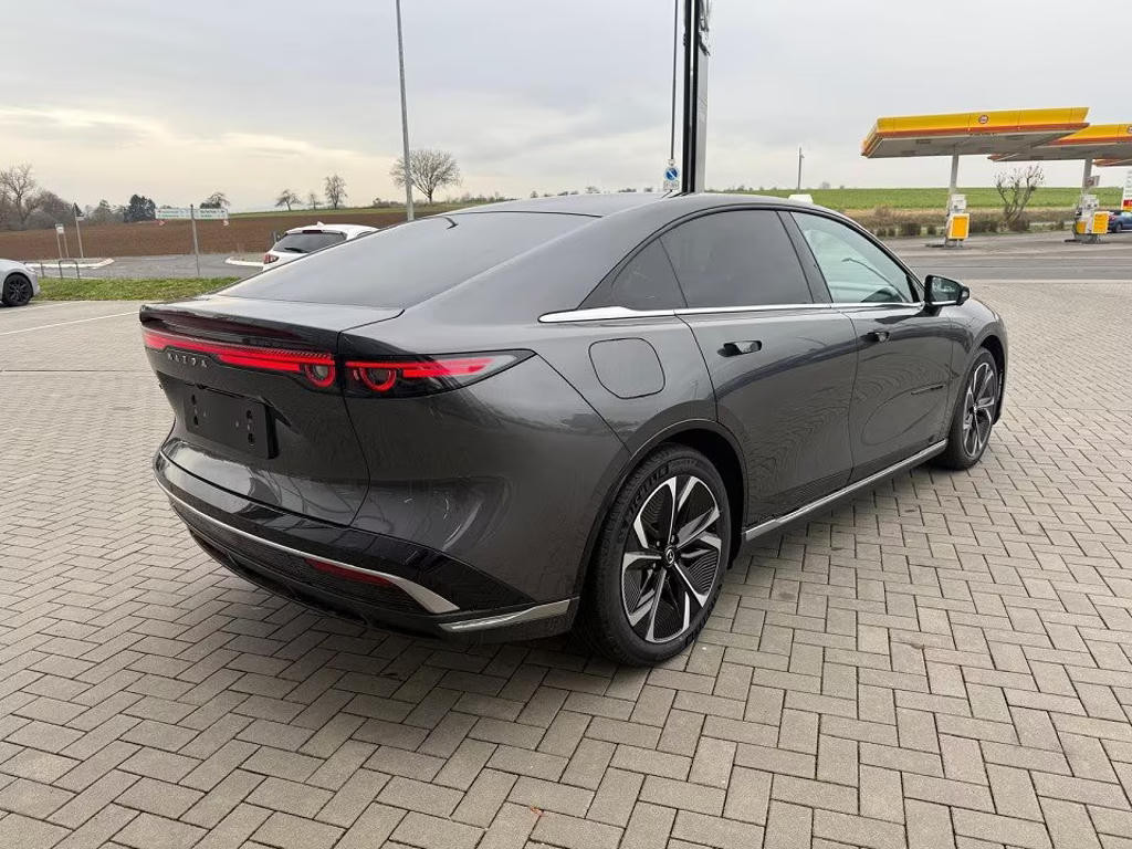 Mazda 6e
