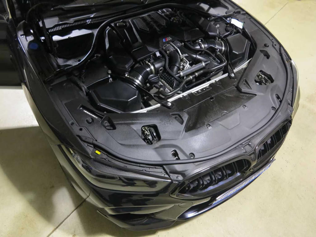 BMW M8