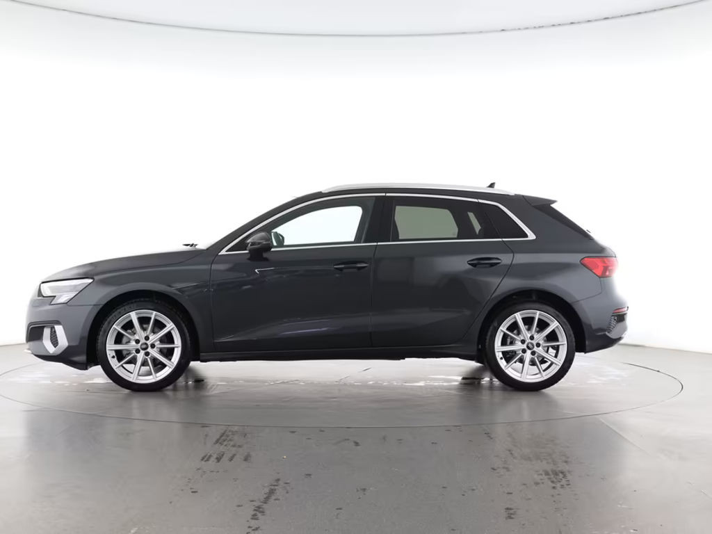 Audi A3 Sportback Sedan S-Line S-Tronic 35 TFSI