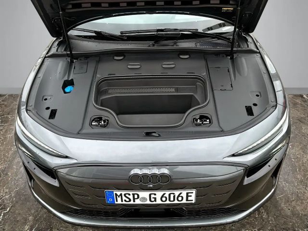 Audi S6 e-tron