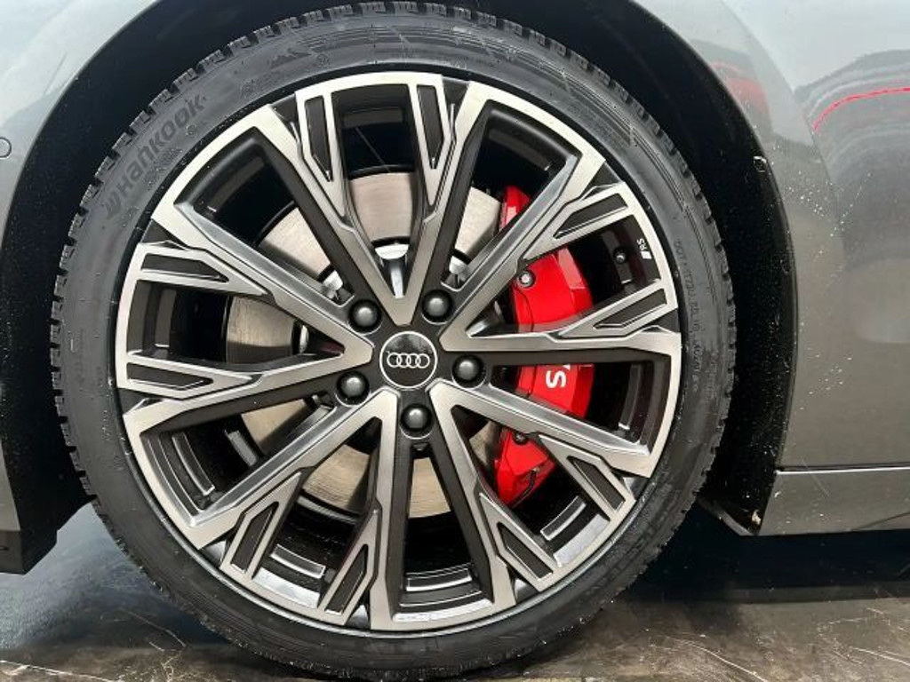 Audi S6 e-tron