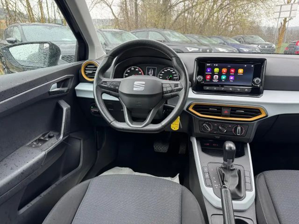 Seat Arona