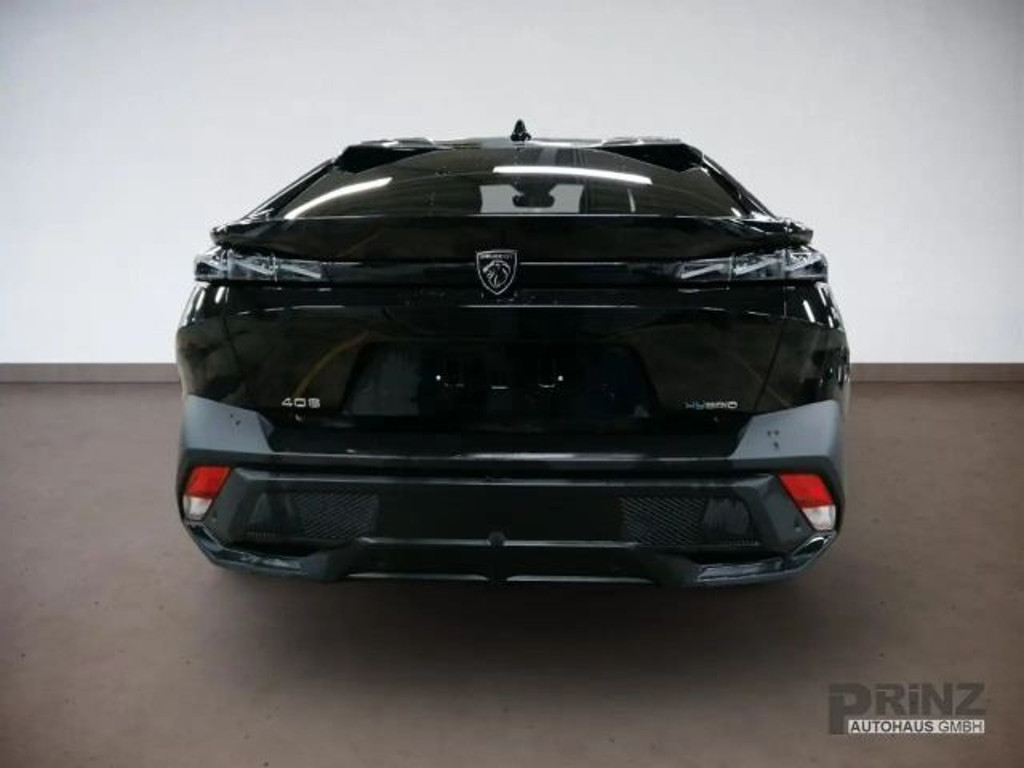 Peugeot 408