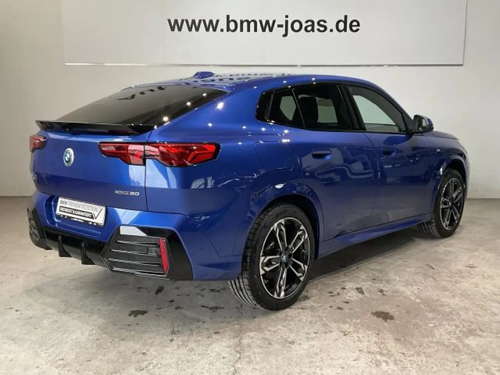 BMW iX2