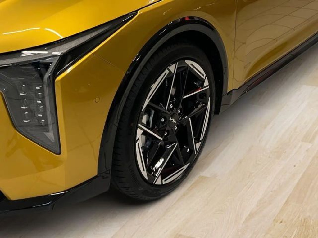 Kia K4