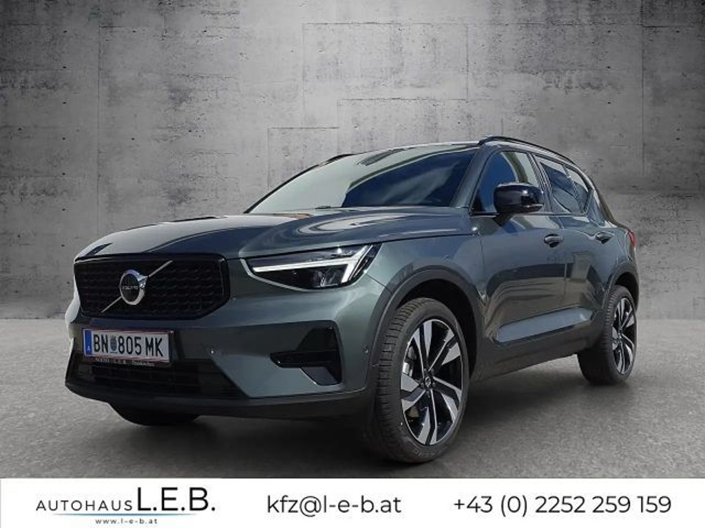 Volvo XC40 Plus Dark