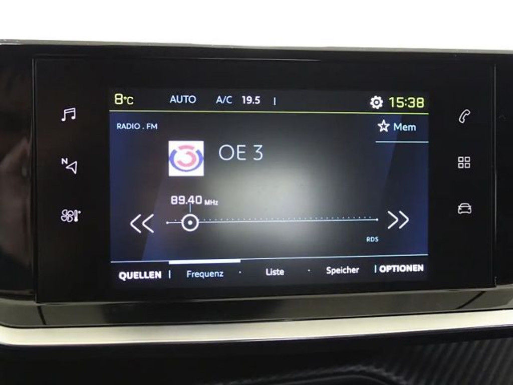 Peugeot e-208
