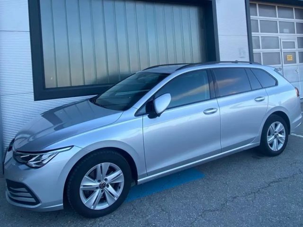 Volkswagen Golf Life Variant