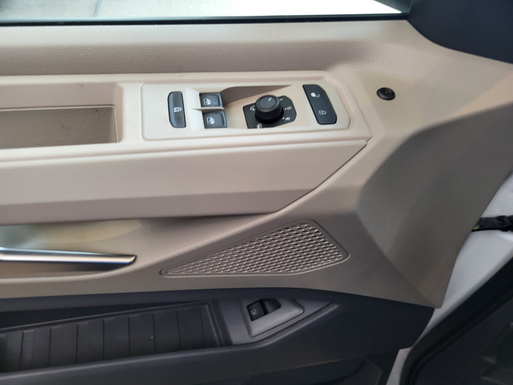 Volkswagen CALIFORNIA eHybrid Beach