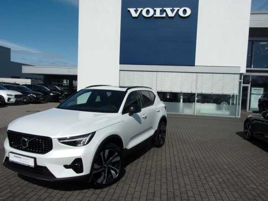 Volvo XC40 Ultimate Dark