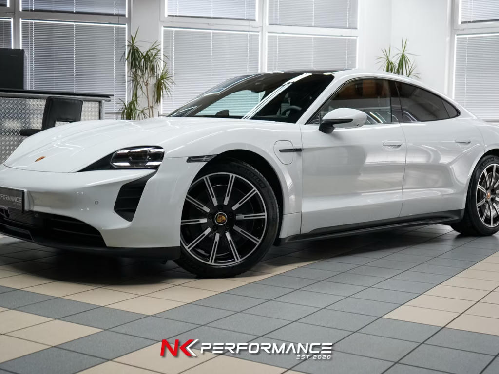 Porsche Taycan GTS