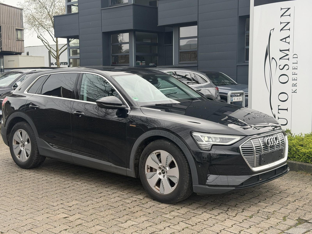 Audi e-tron Quattro 50