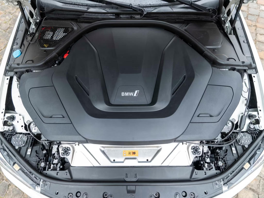 BMW i4