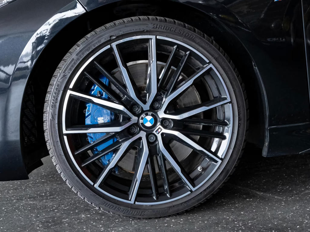 BMW M235
