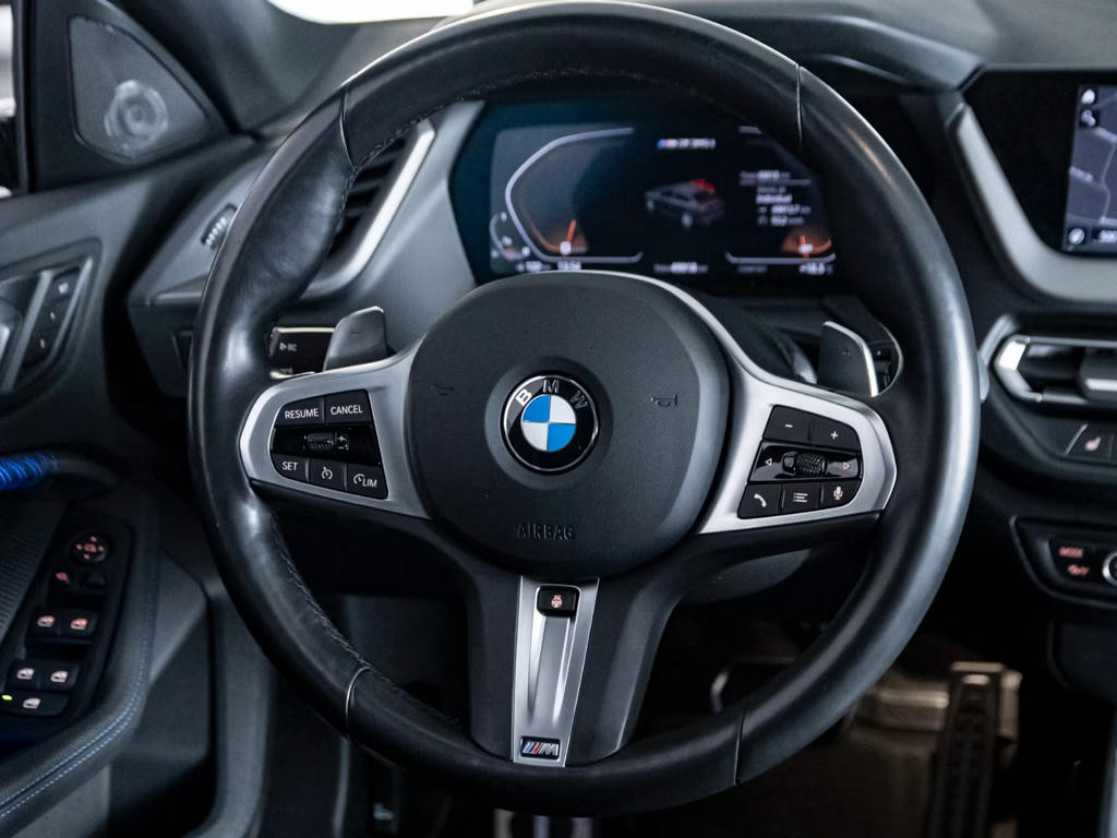 BMW M235