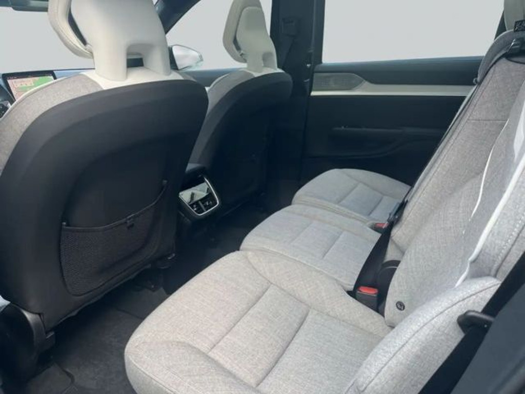 Volvo EX90