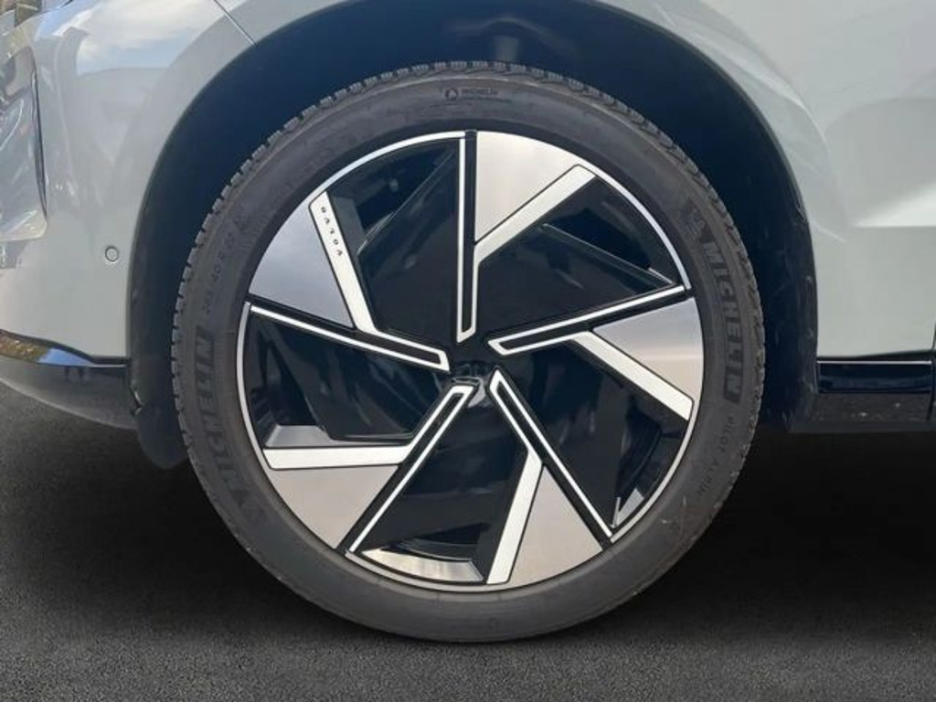Volvo EX90