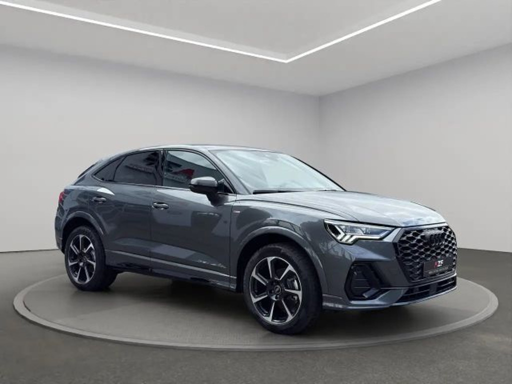 Audi Q3 S-Line S-Tronic 35 TFSI