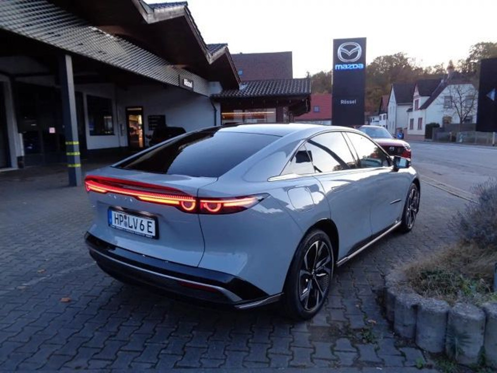 Mazda 6e