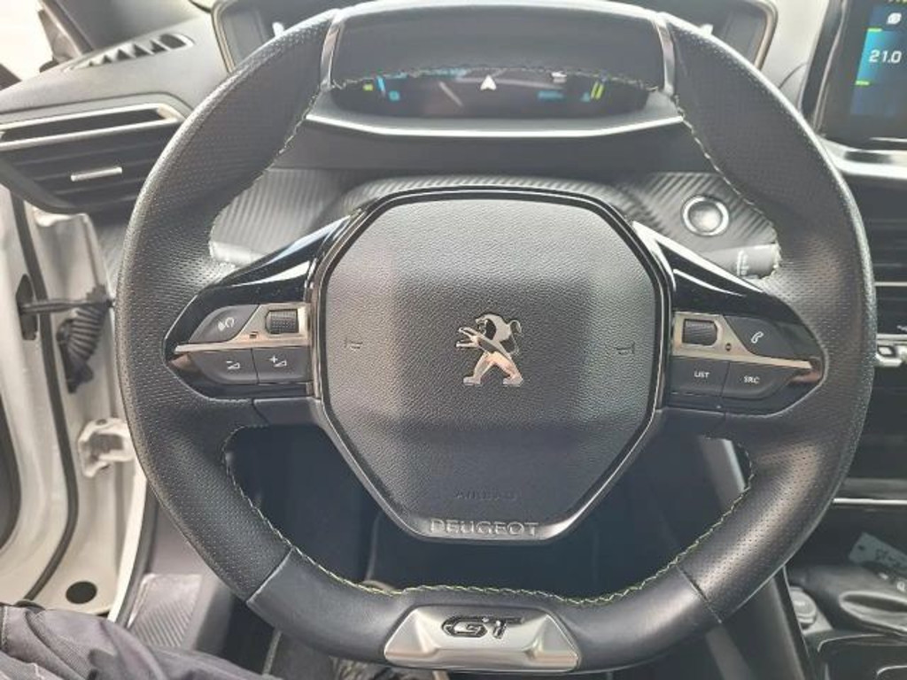 Peugeot e-2008