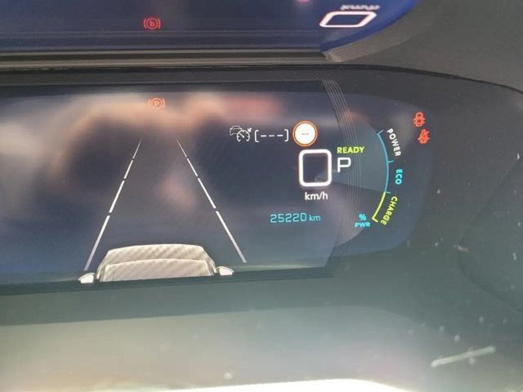 Peugeot e-2008