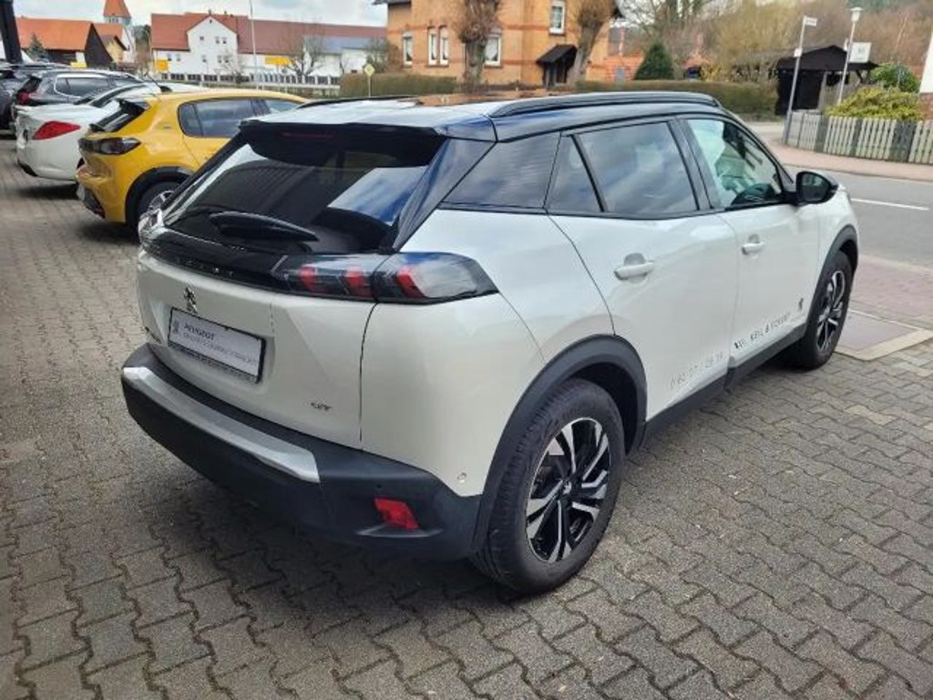 Peugeot e-2008