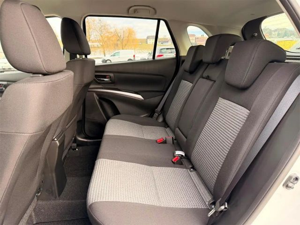Suzuki S-Cross
