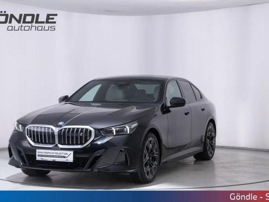 BMW i5 Sedan