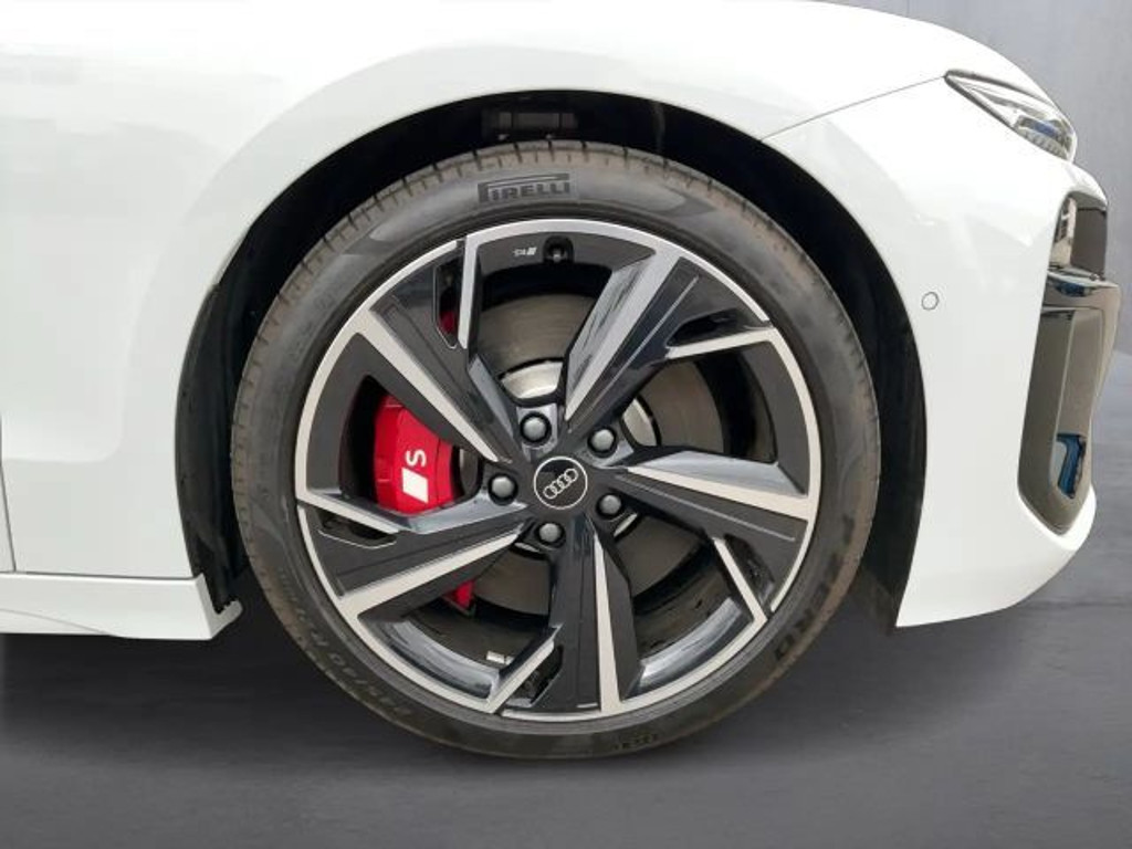 Audi S6 e-tron