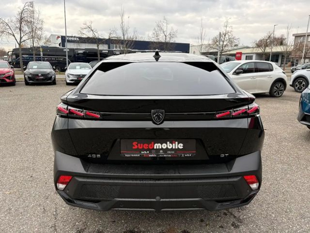 Peugeot 408