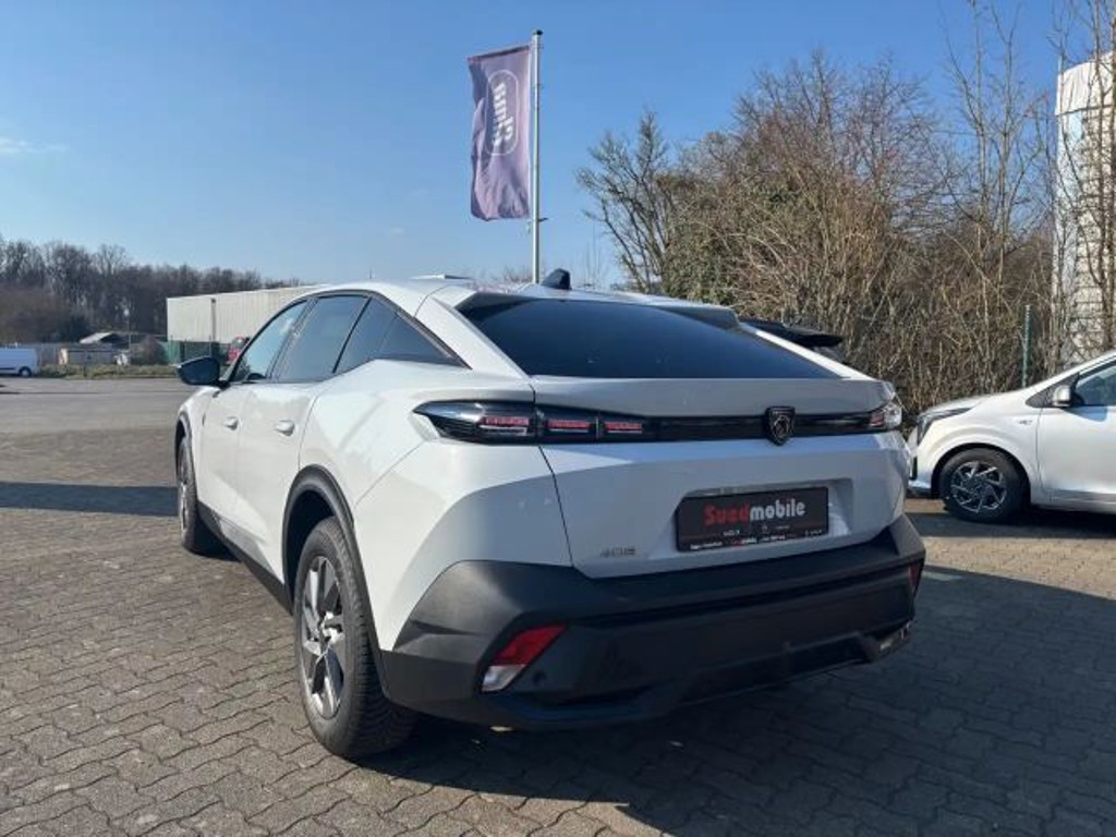Peugeot 408