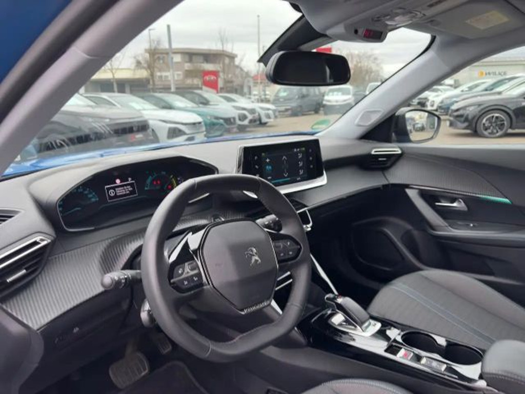 Peugeot e-2008