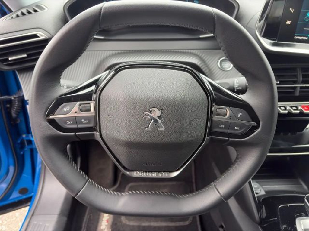 Peugeot e-2008
