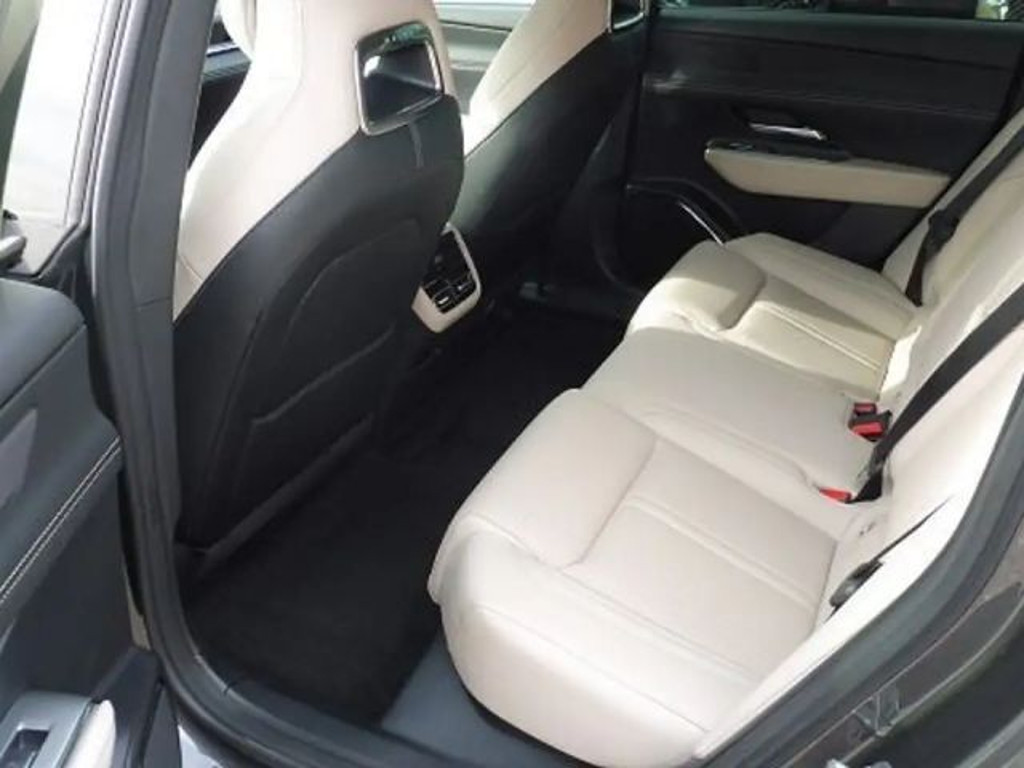 Mazda 6e