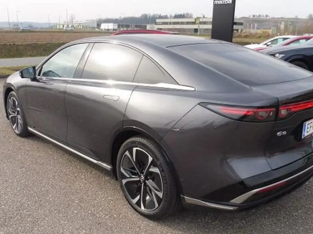 Mazda 6e
