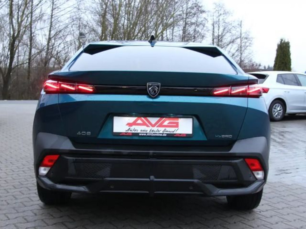 Peugeot 408