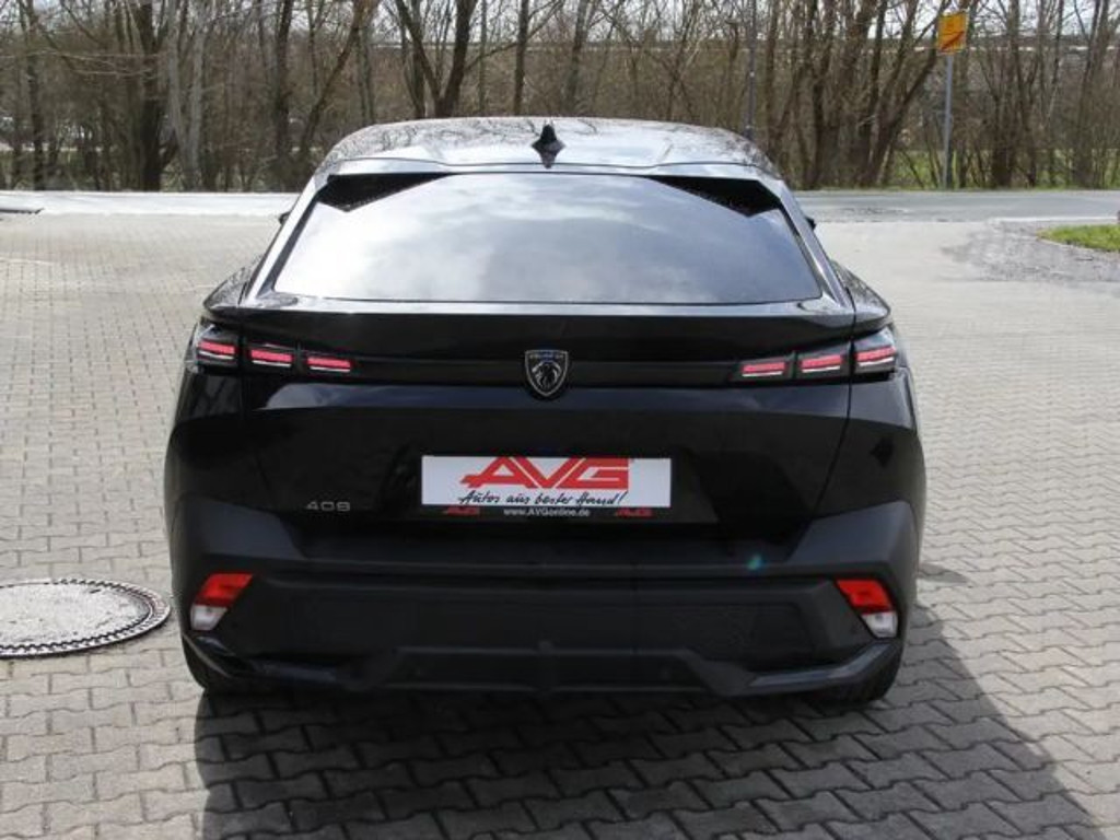 Peugeot 408