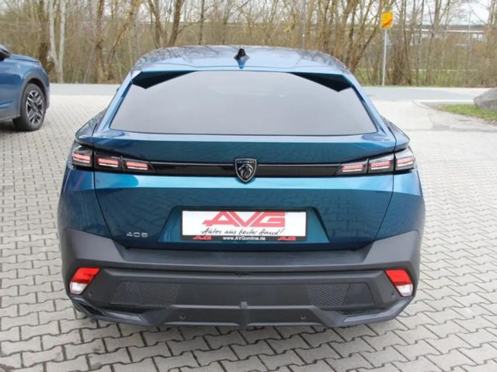 Peugeot 408