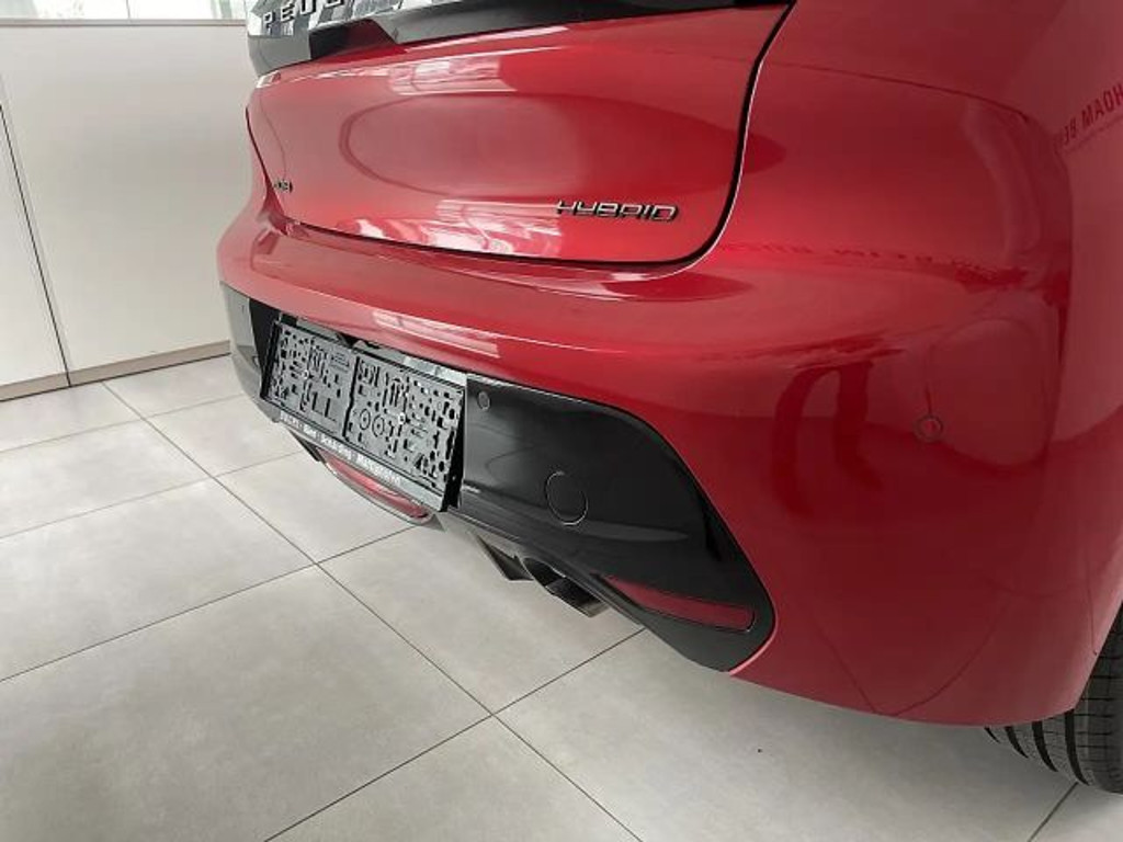 Peugeot e-208