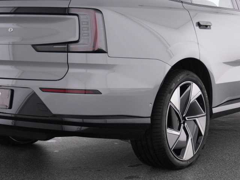 Volvo EX90