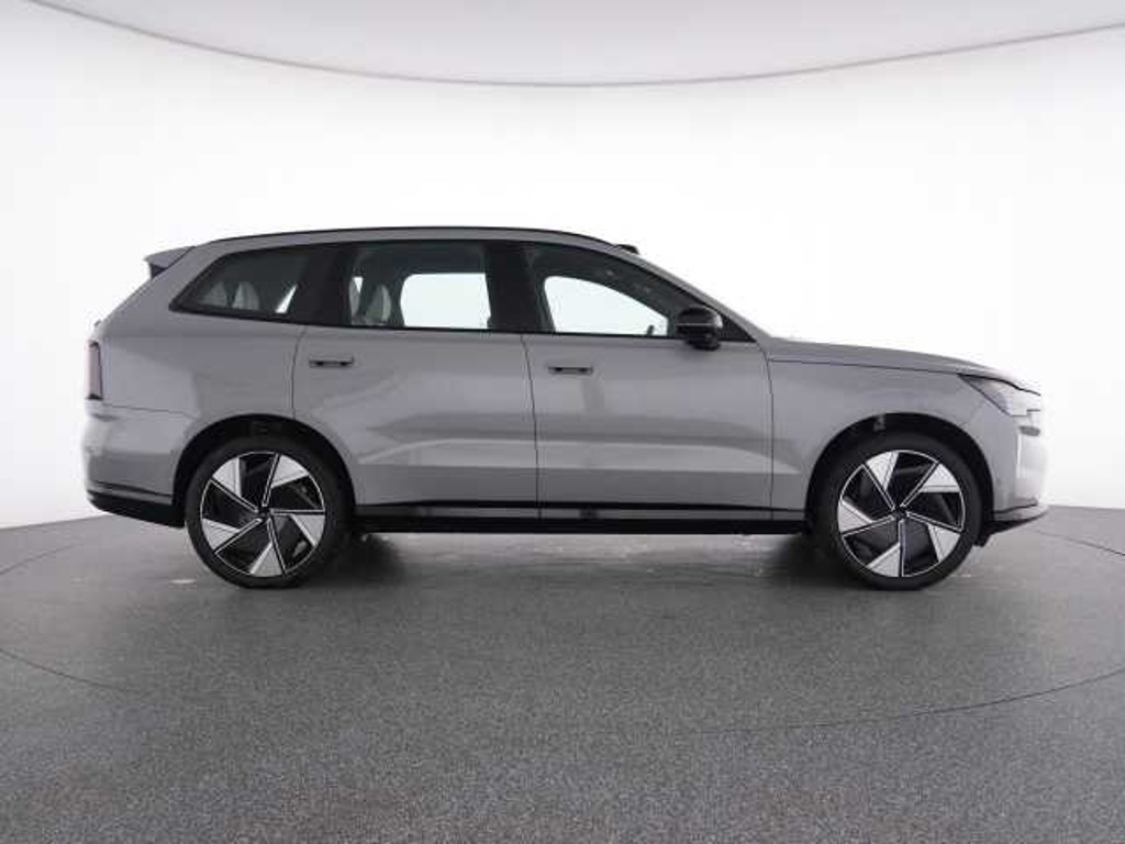Volvo EX90