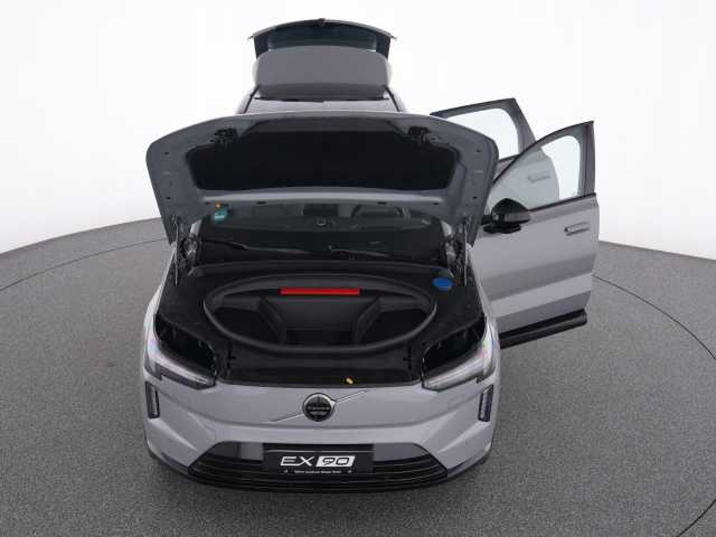Volvo EX90