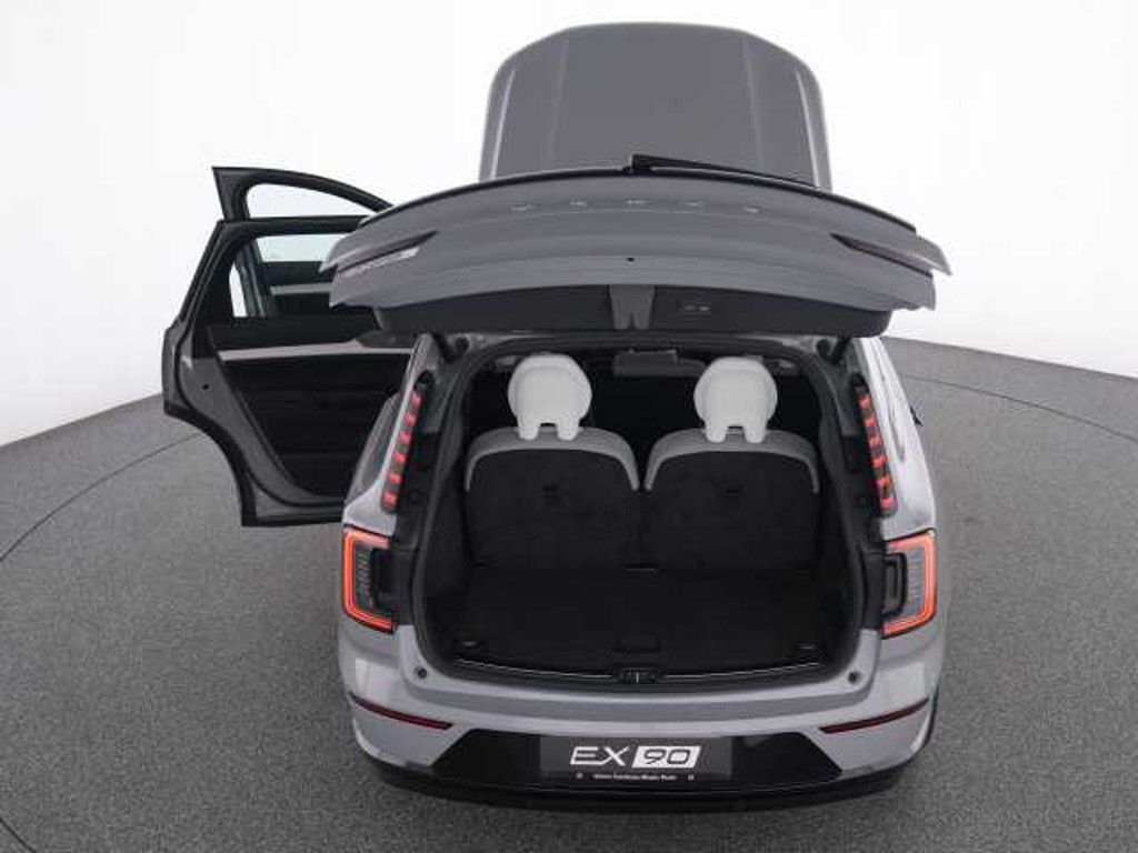 Volvo EX90